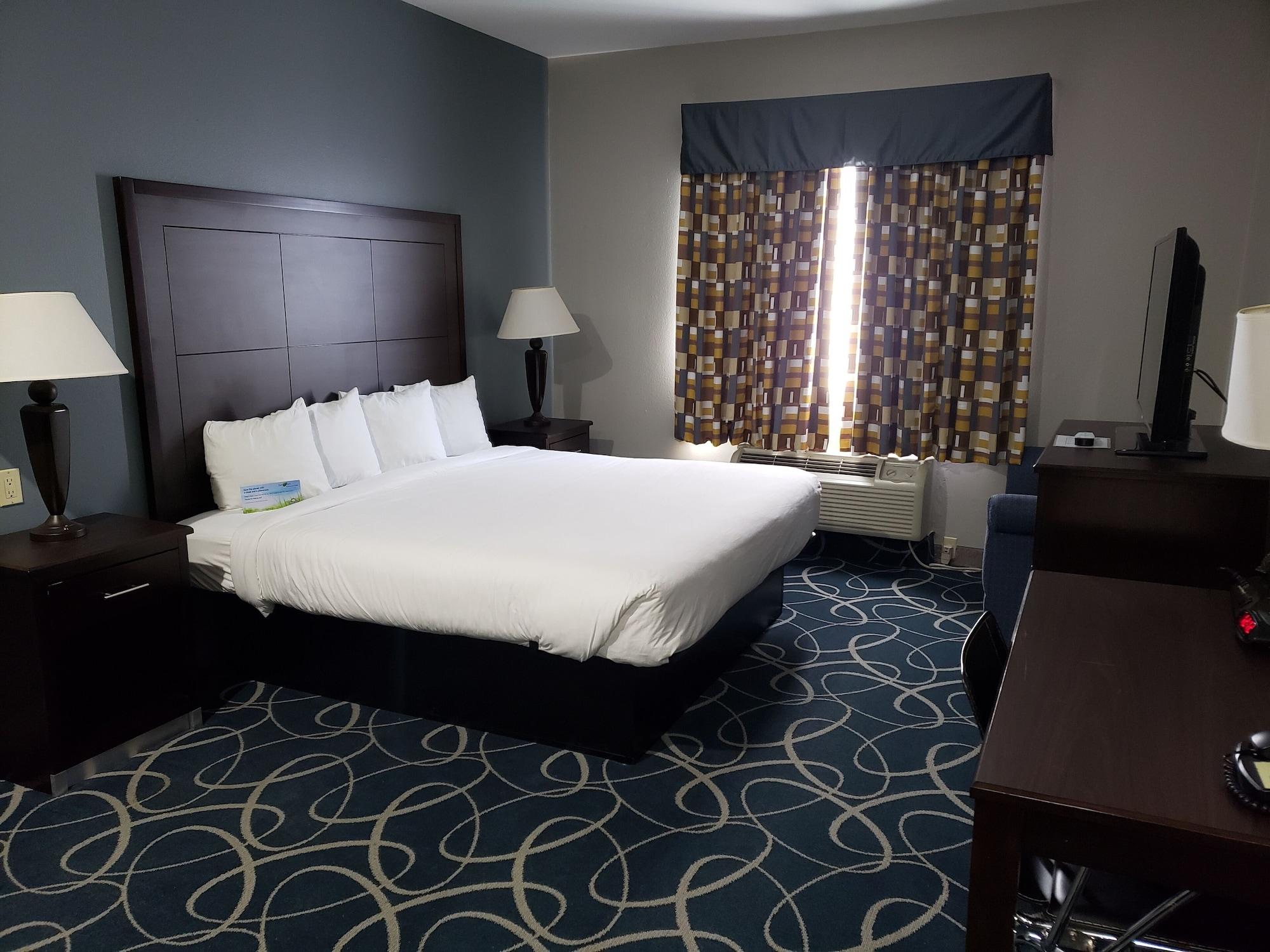 Days Inn & Suites By Wyndham Cleburne Tx Exterior photo